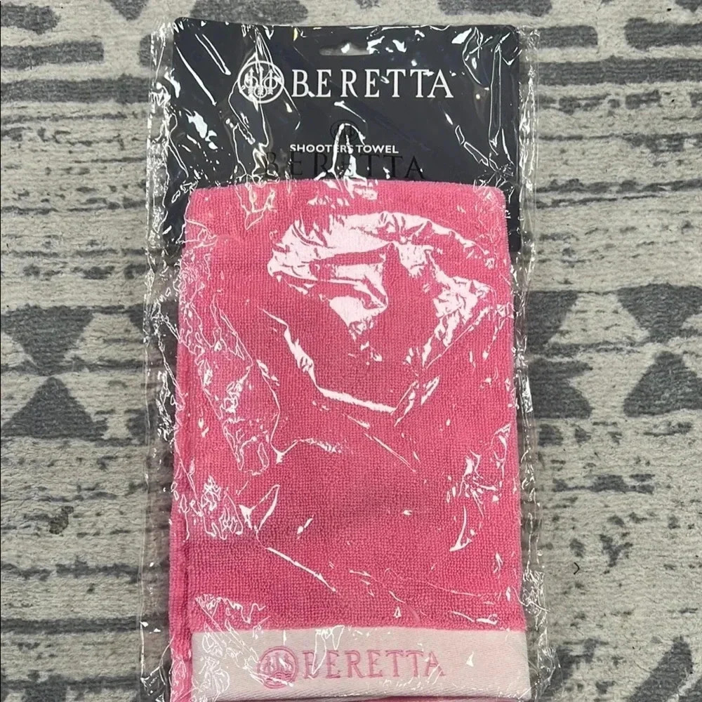 Beretta Pink Shooting Towel